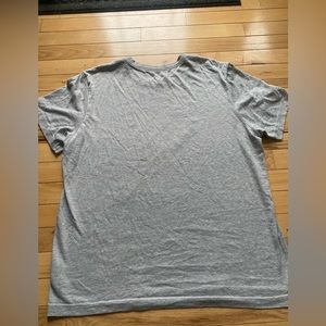 Men’s Nike Large Grey T-shirt